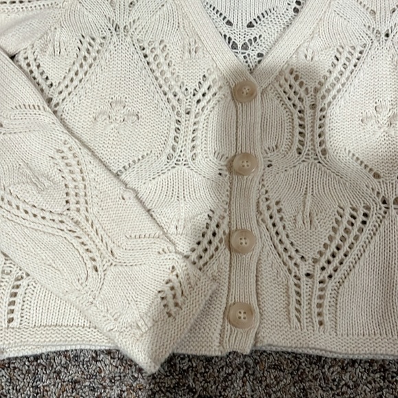 Lacey button up sweater - Picture 4 of 4